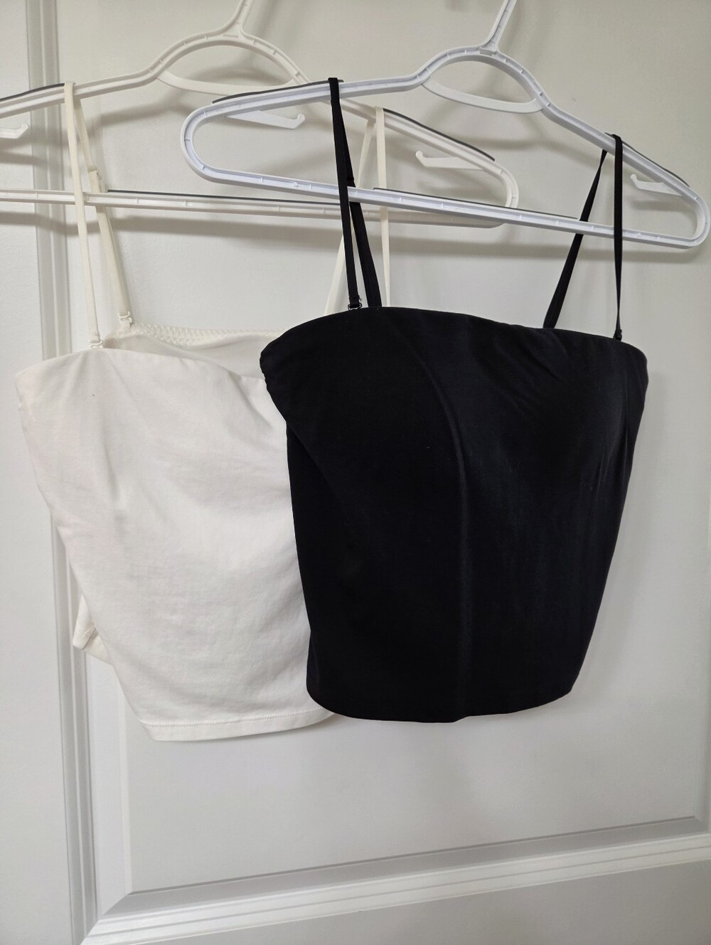Women’s Black Spaghetti Strap Crop Top